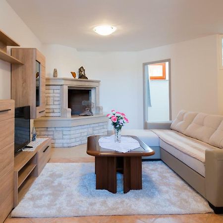 Apartments Alma Цървени Връх Екстериор снимка