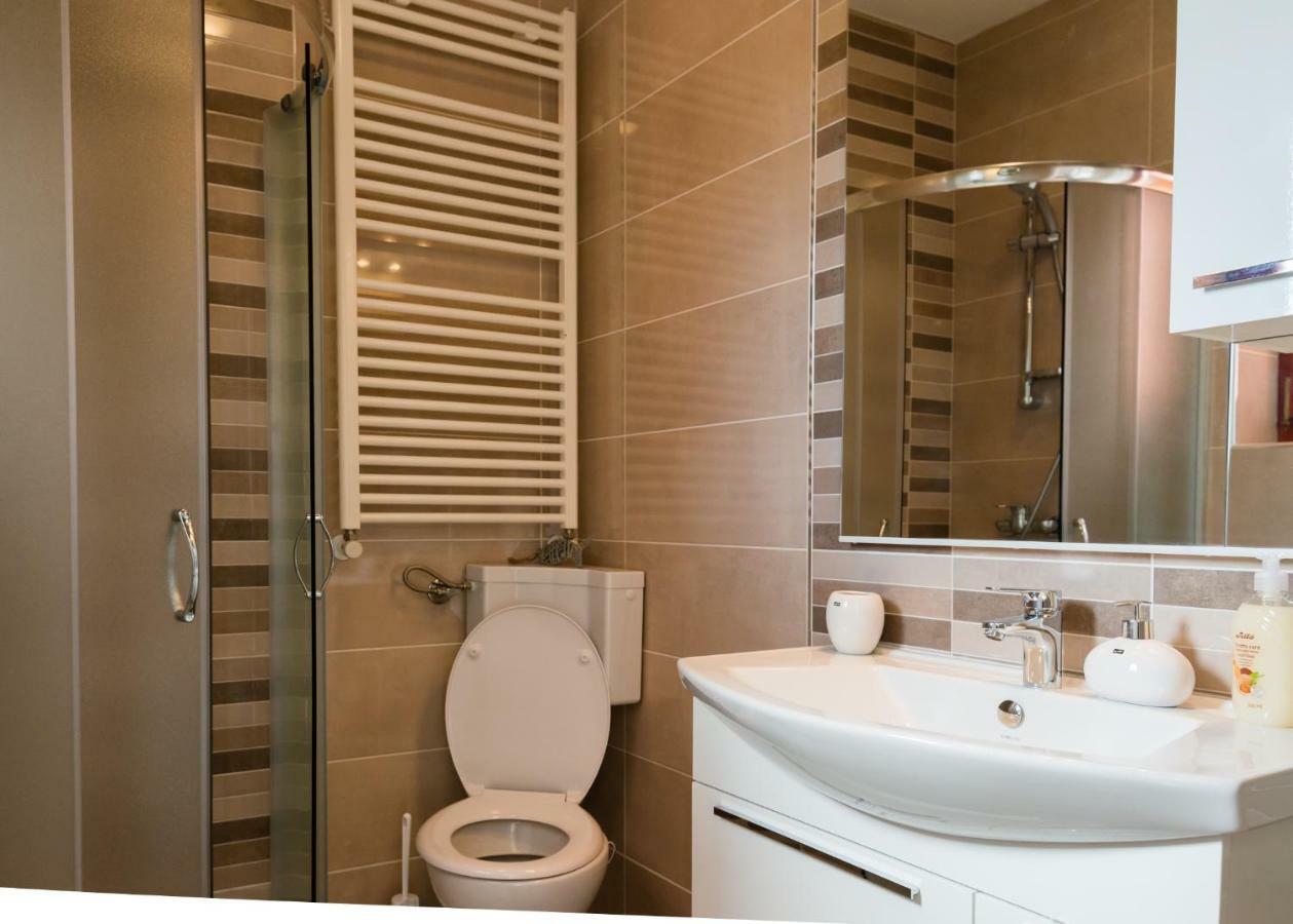 Apartments Alma Цървени Връх Екстериор снимка