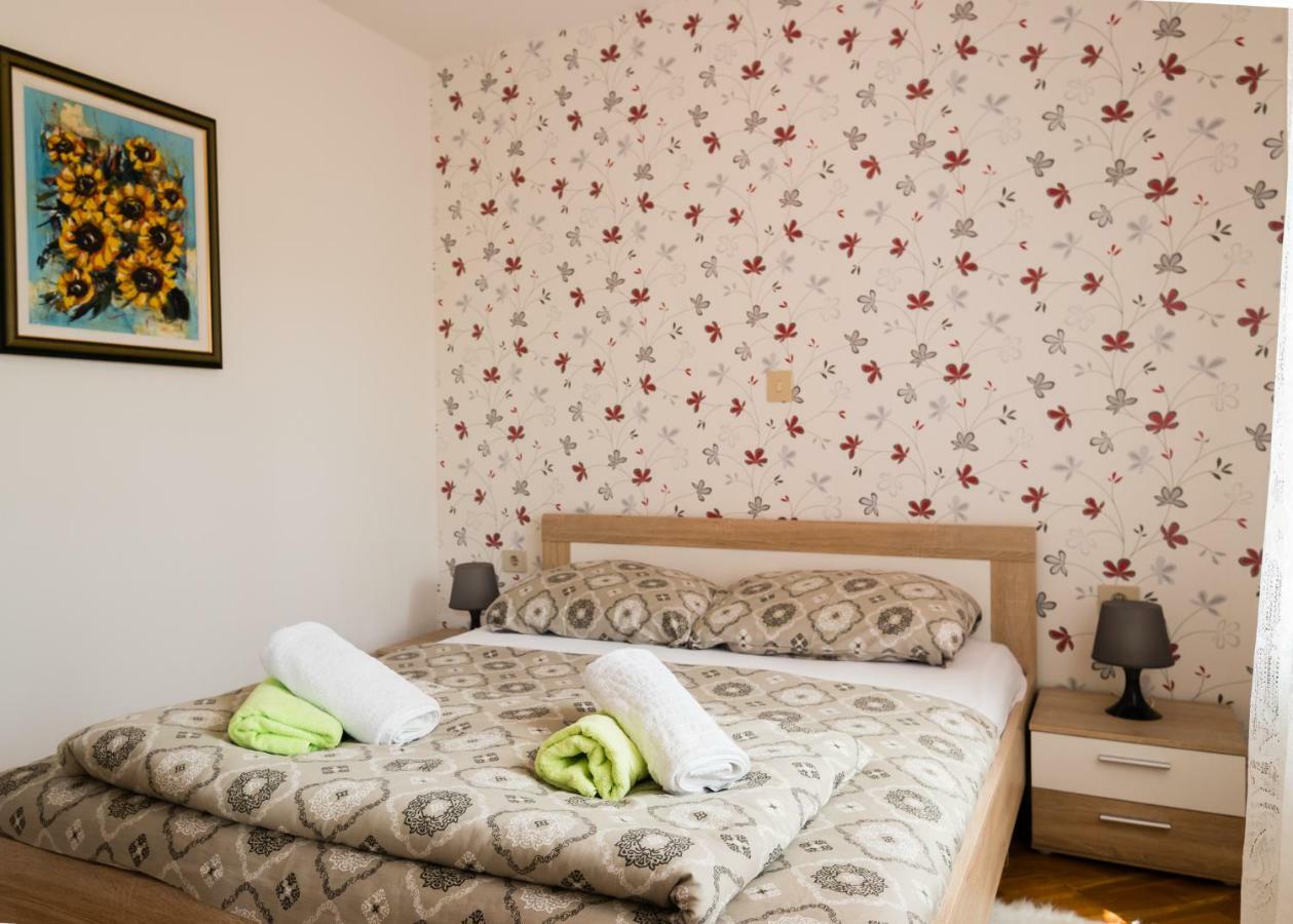 Apartments Alma Цървени Връх Екстериор снимка