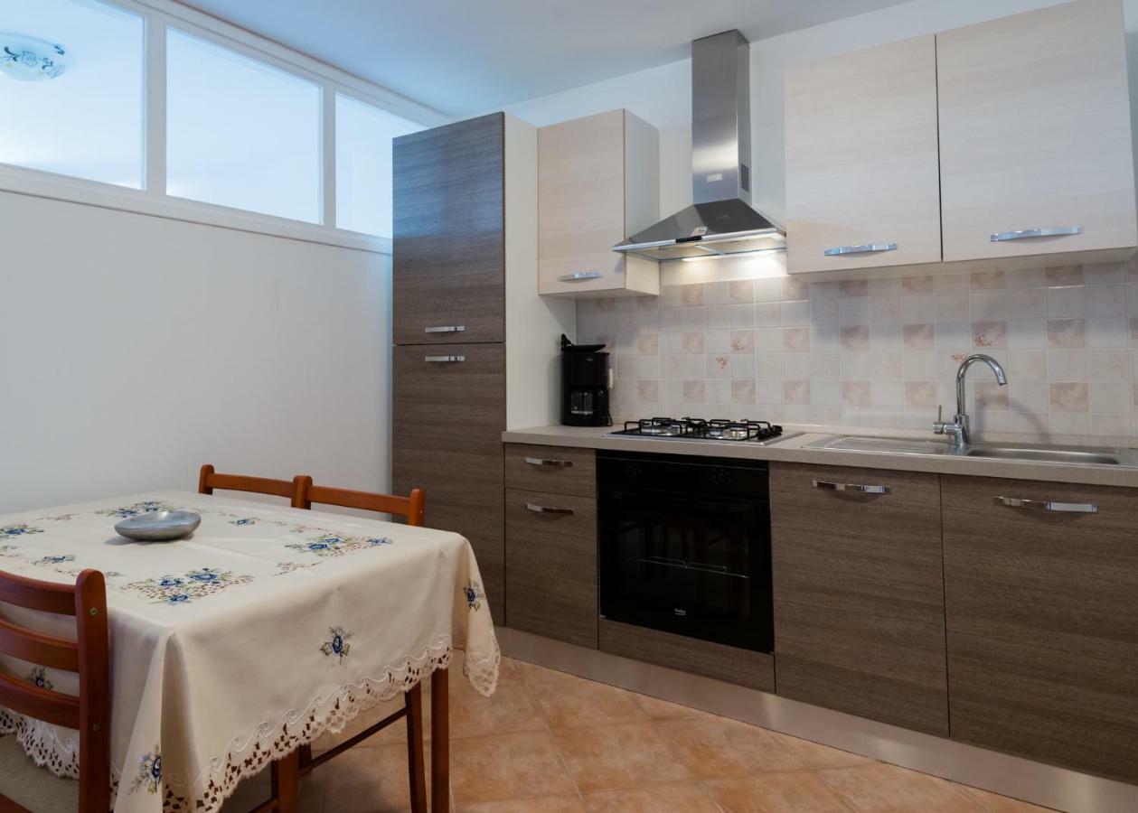 Apartments Alma Цървени Връх Екстериор снимка