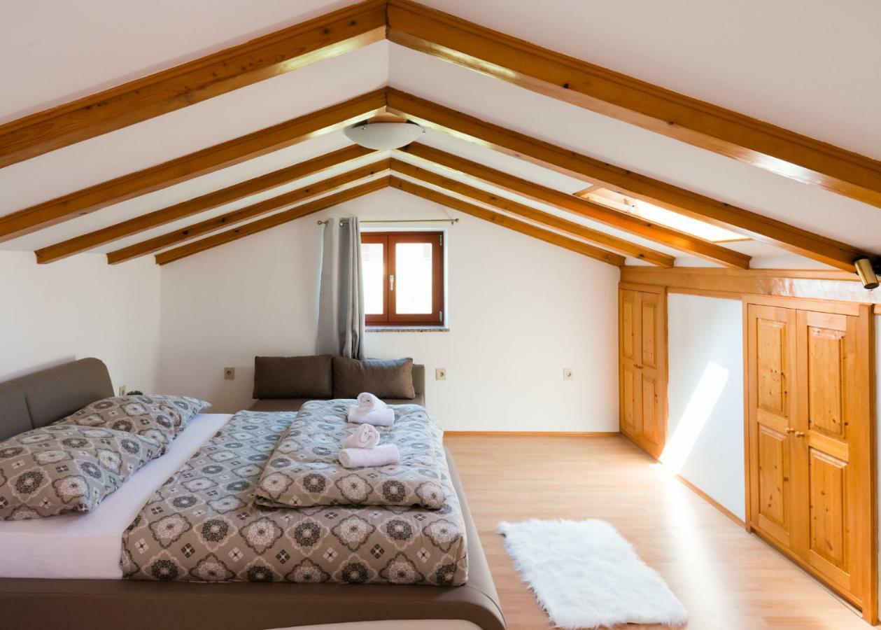 Apartments Alma Цървени Връх Екстериор снимка