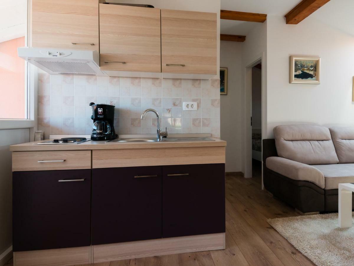 Apartments Alma Цървени Връх Екстериор снимка